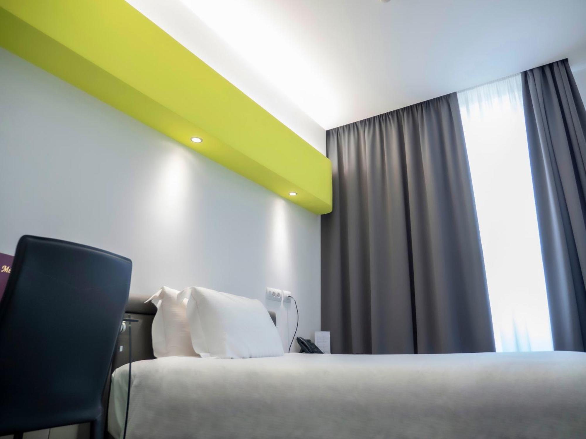 Loto Business Hotel Рим Экстерьер фото
