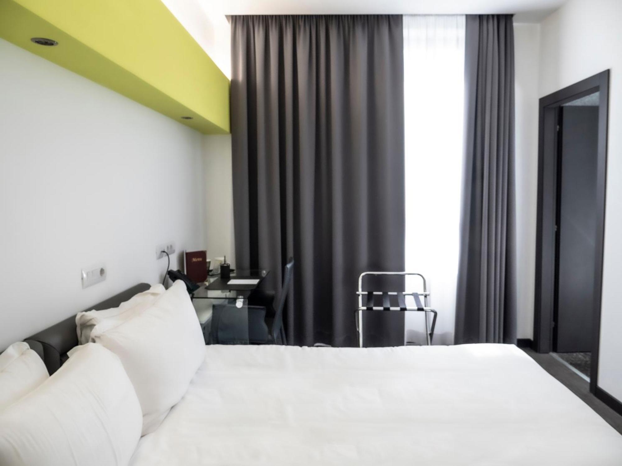 Loto Business Hotel Рим Экстерьер фото